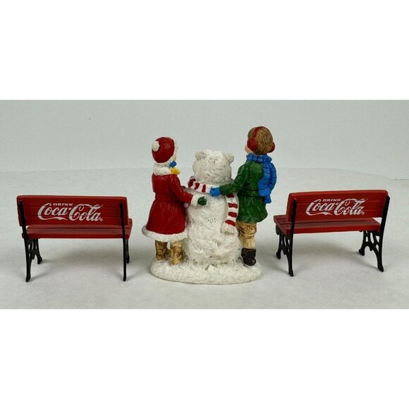 Coca-Cola Town Square Collection Figurine Set With Benches 1994 Snowbear Vintage - Picture 3 of 15